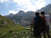 Da Carona al Pizzo del Becco (2507 m.) per via ferrata, con discesa dal Passo di Sardegnana, Lago Colombo e Laghi Gemelli il 25 agosto 2009 -  FOTOGALLERY